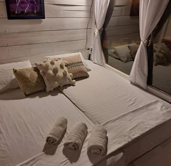 스위트 킹사이즈 침대, Gabarra Lodge