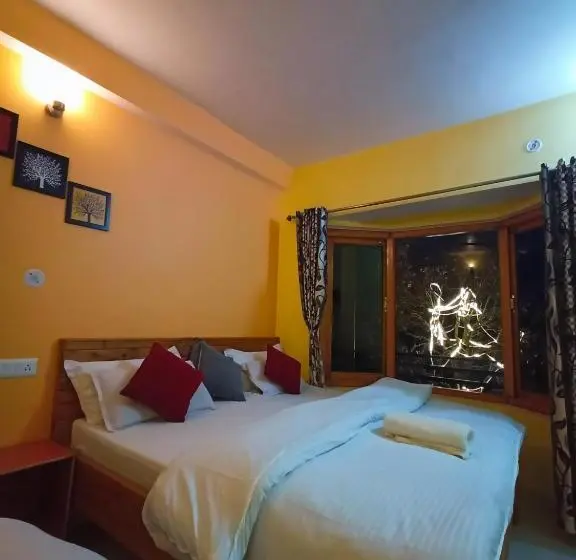 デラックスの4人部屋, Jmt Eco Binsar By Stayapart