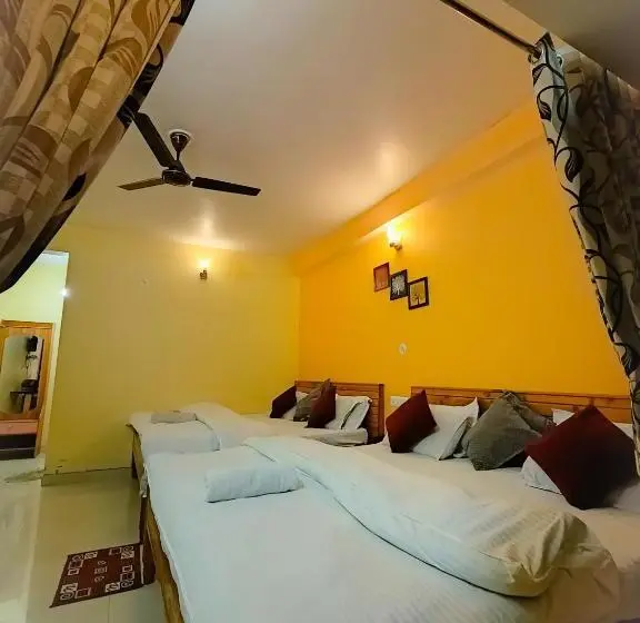 デラックスの4人部屋, Jmt Eco Binsar By Stayapart