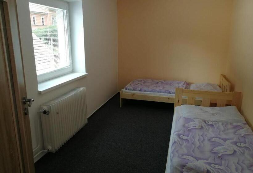 جناح غرفتين نوم, Penzion U Klujů