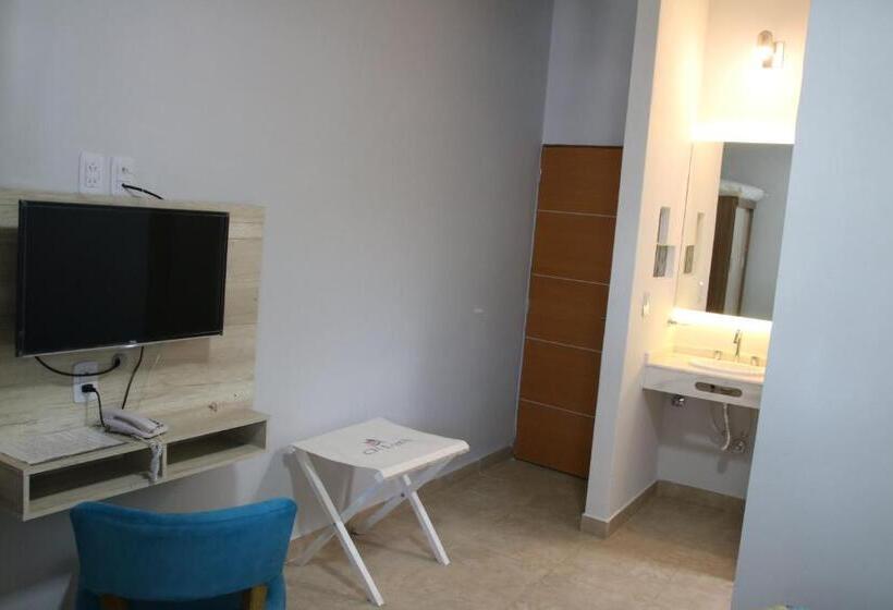 اتاق استاندارد سه نفره, Ch Loreto Hotel Boutique