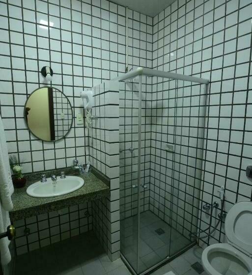 标准间, Monte Pascoal