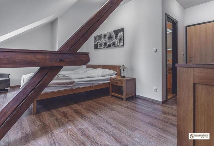 חדר דלוקס, Nemojanský Mlýn