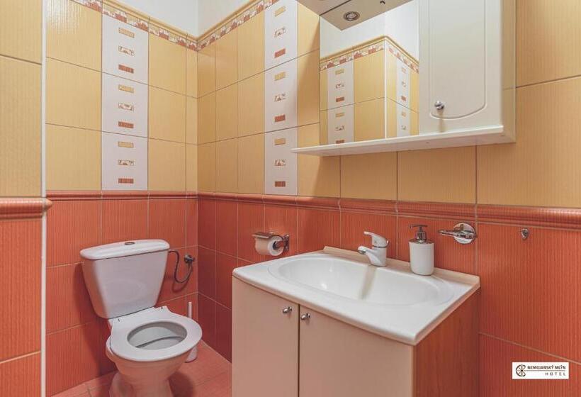 סוויטה משפחתית, Nemojanský Mlýn