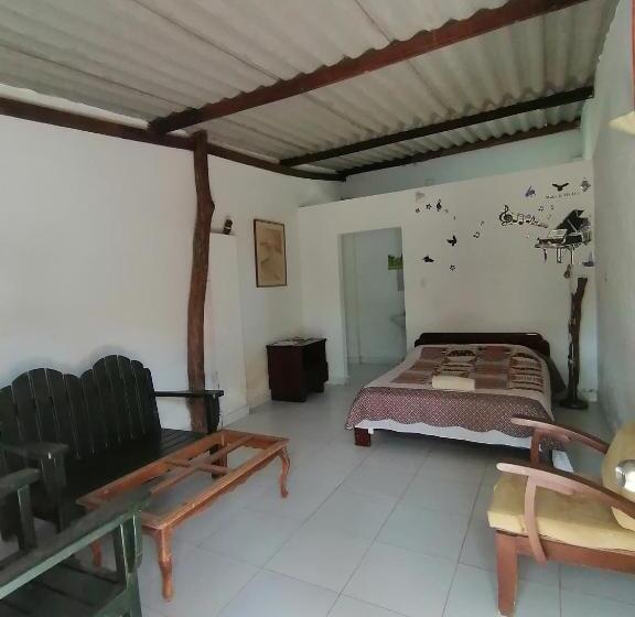 스탠다드 룸, Galerazambahostal