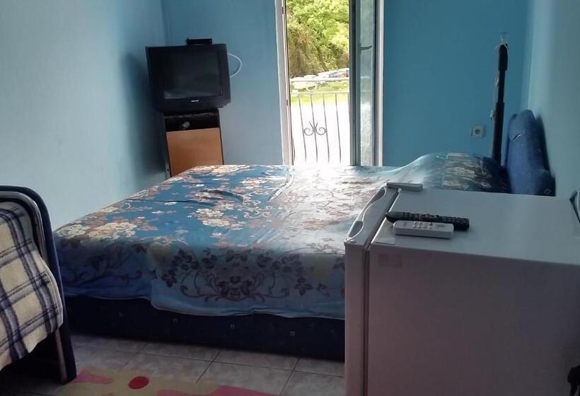 Triple Room Sea View, Guesthouse Ada