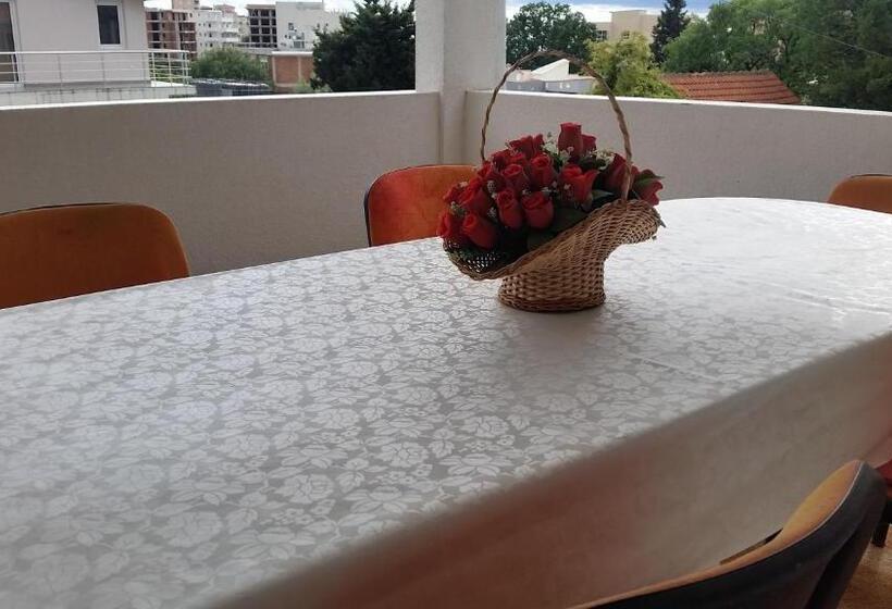 اتاق خانوادگی, Guesthouse Ada