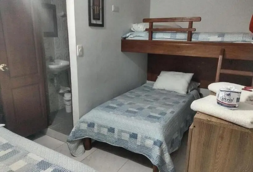 ベーシックトリプルルーム, Hostal Viyaje