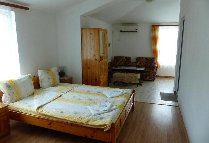 Студия Стандарт Вид на Море, Sunhouse Rooms