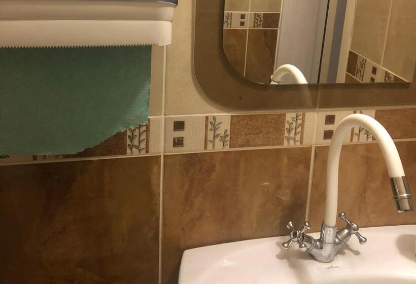 Номер Economy, U Fedora