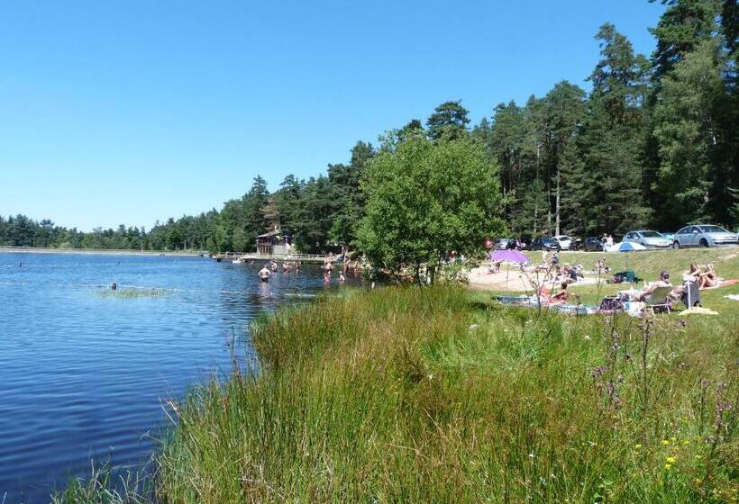 غرفة عائلية, Chambres D'hôtes La Fougeraie