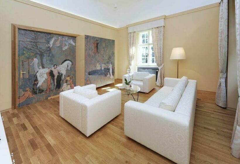 סוויטה משפחתית, Chateau Herálec Boutique Hotel & Spa By L Occitane