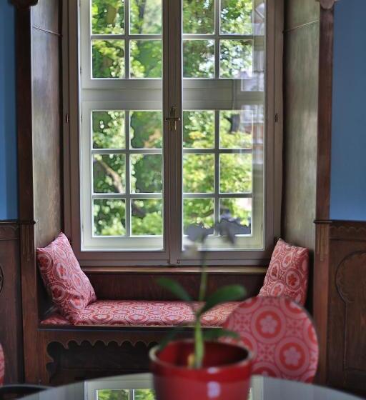 מיטת קינג בסוויטה, Chateau Herálec Boutique Hotel & Spa By L Occitane