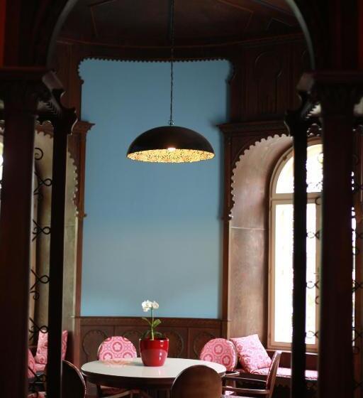 מיטת קינג בסוויטה, Chateau Herálec Boutique Hotel & Spa By L Occitane