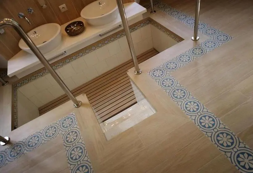 プレジデントスイートルーム, Chateau Herálec Boutique Hotel & Spa By L Occitane