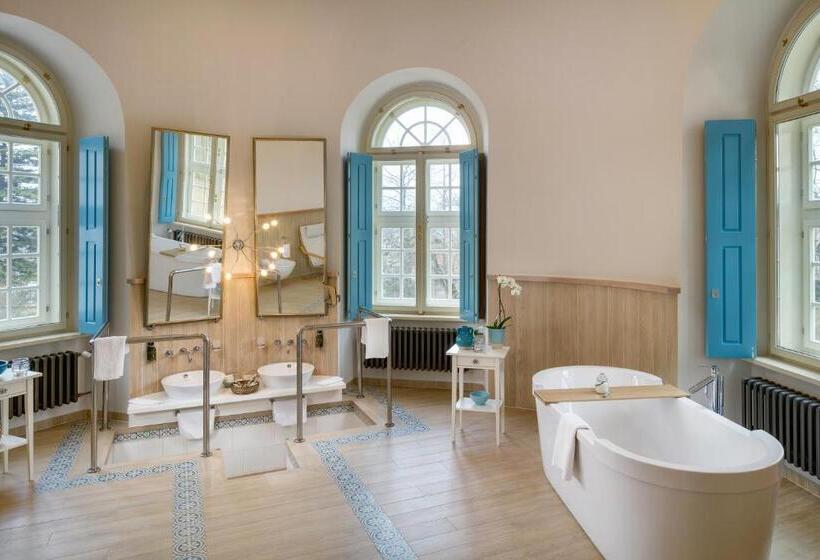 סוויטה נשיאותית, Chateau Herálec Boutique Hotel & Spa By L Occitane