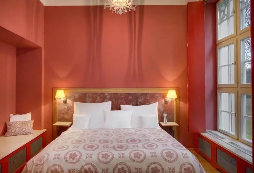 デラックススイート, Chateau Herálec Boutique Hotel & Spa By L Occitane