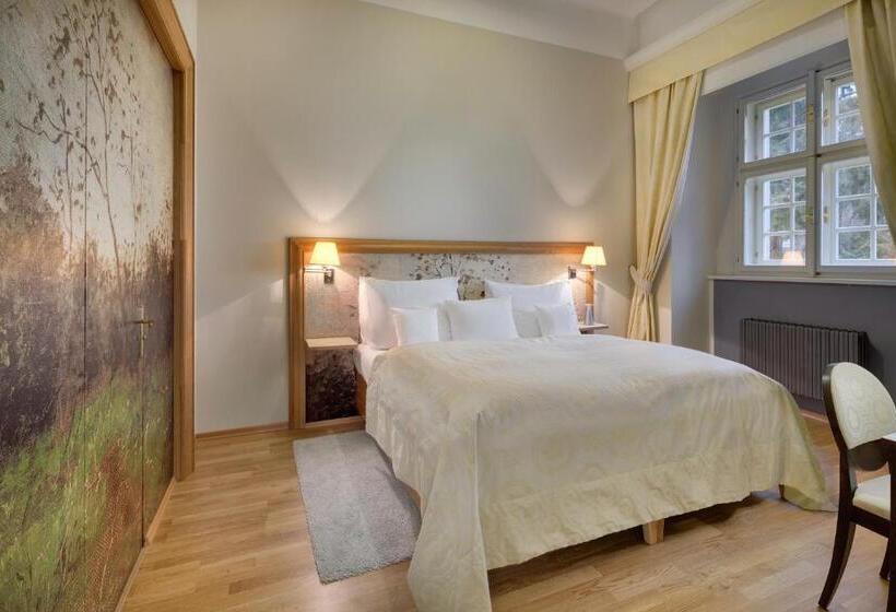 סוויטה דלוקס, Chateau Herálec Boutique Hotel & Spa By L Occitane