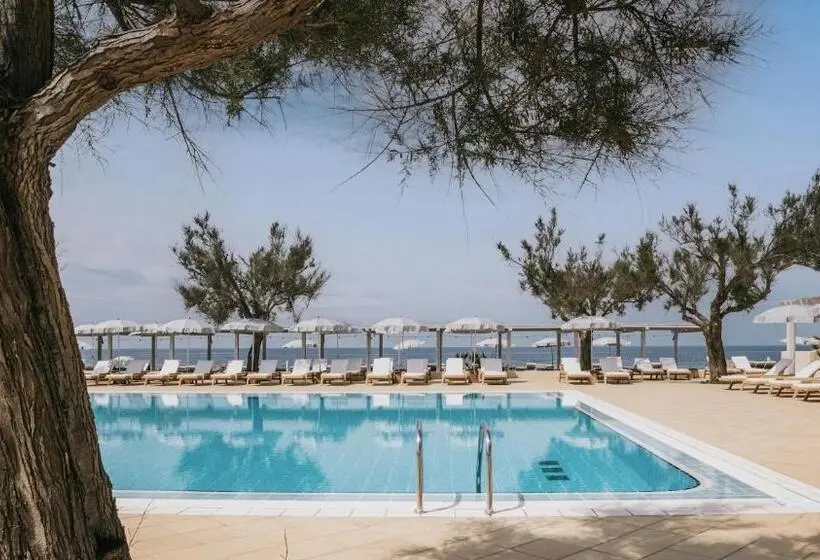 オーシャンビュースーペリアールーム, Mangia’s Favignana Resort