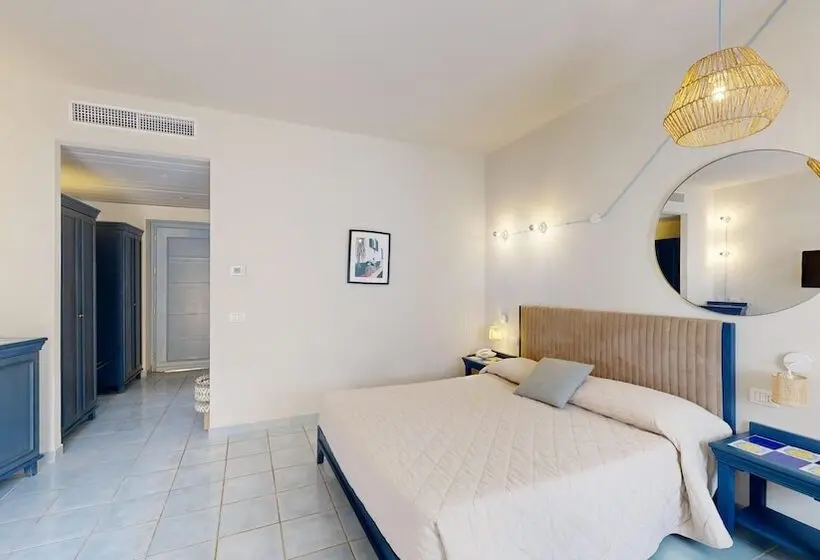 اتاق سوپریور سه تخته, Mangia S Favignana Resort
