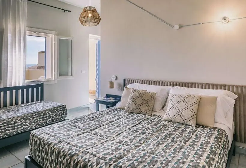 اتاق لوکس سه تخته, Mangia S Favignana Resort
