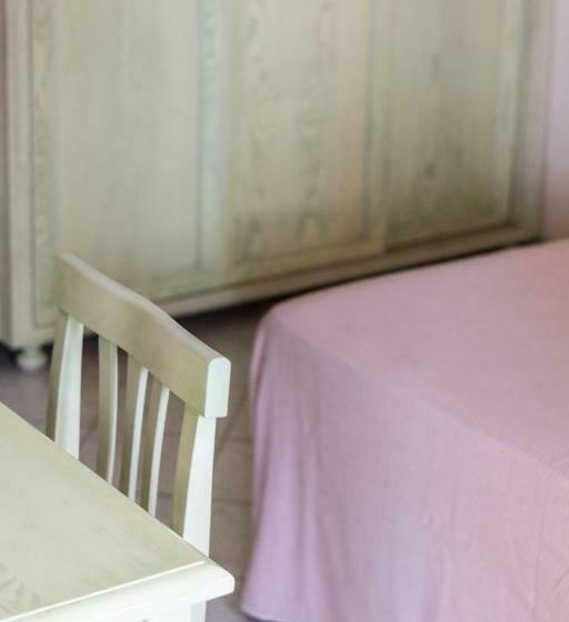 غرفة قياسية, Solanas