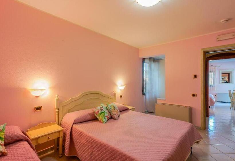 شقة من غرفة نوم واحدة متصلة, Solanas