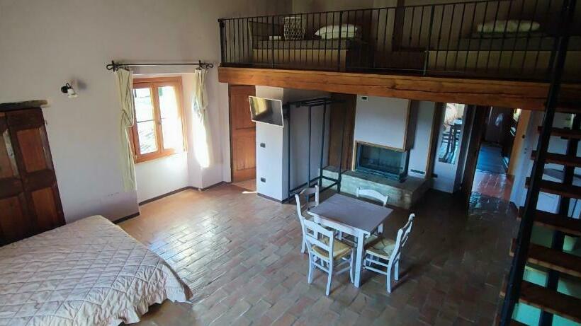 Quarto Quádruplo Estandar, Tenuta Le Garzaie   Villa Furlo