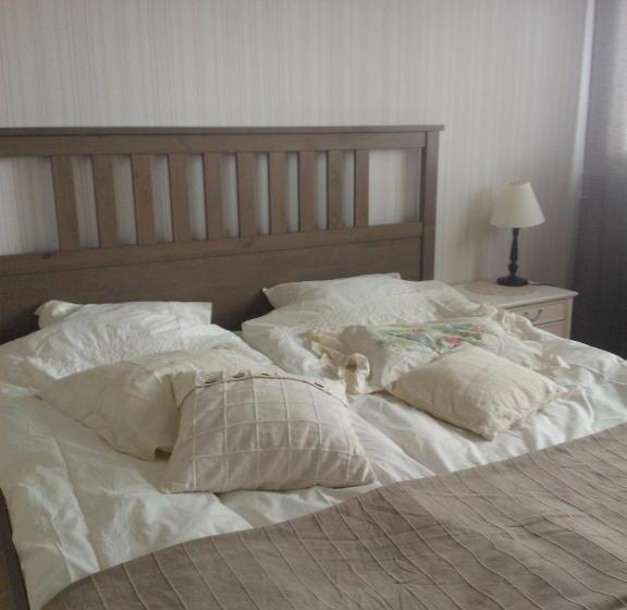 スタンダード4人部屋, Majatalo Myötätuuli