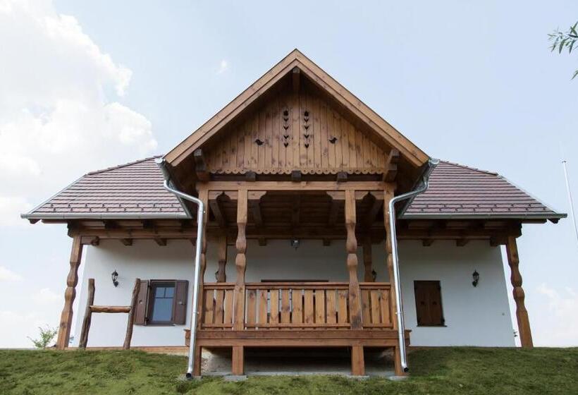 1 Bedroom Apartment Lake View, Csodaszarvas Vendégházak