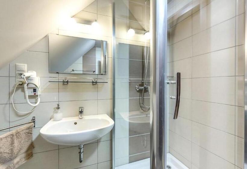 חדר סטנדרט לארבעה, Csodaszarvas Vendégházak