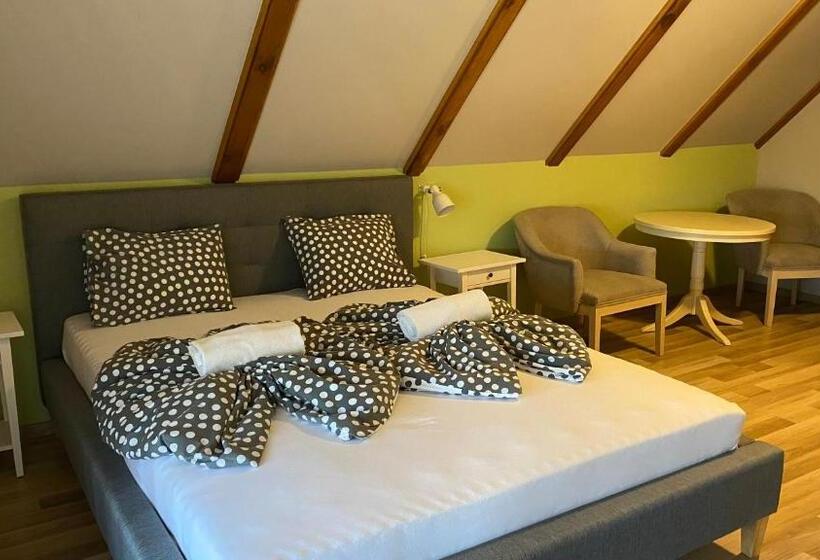 חדר סטנדרט, Csodaszarvas Vendégházak