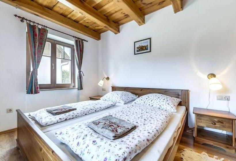 1 Bedroom Apartment Lake View, Csodaszarvas Vendégházak