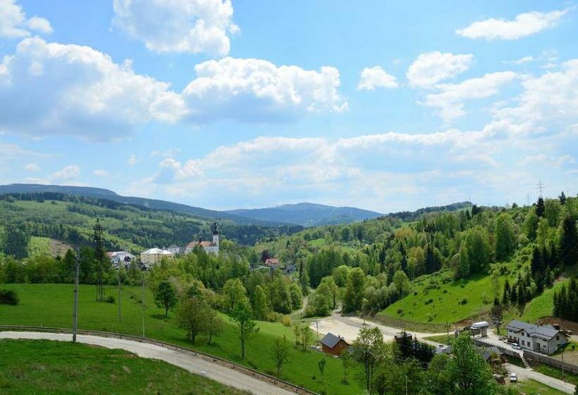 マウンテンビュースイート, Penzion Na Vršku