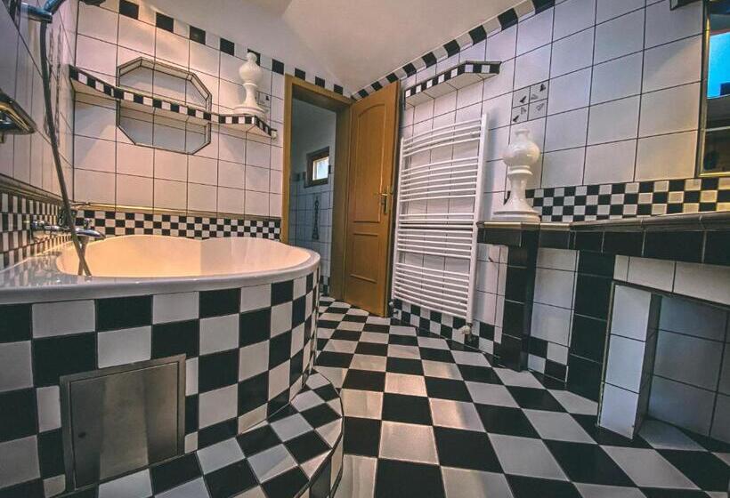 수피리어 스튜디오, Resort Svět