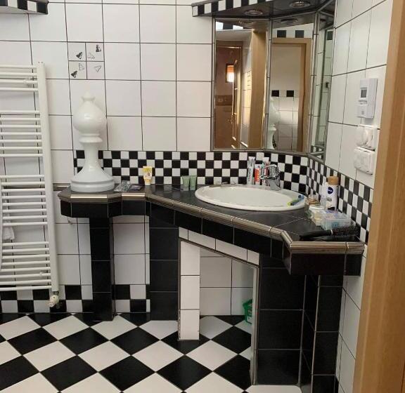 수피리어 스튜디오, Resort Svět