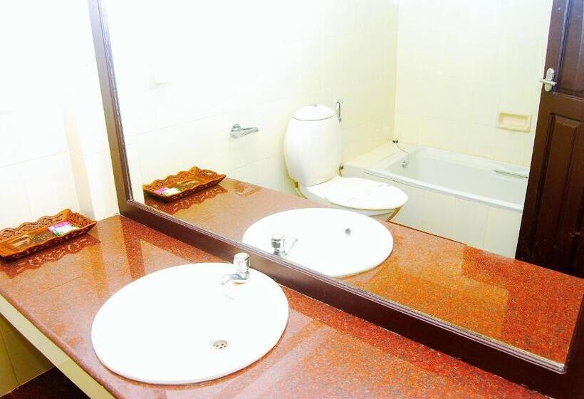 سوییت, Wintergreen Waterfront Resort