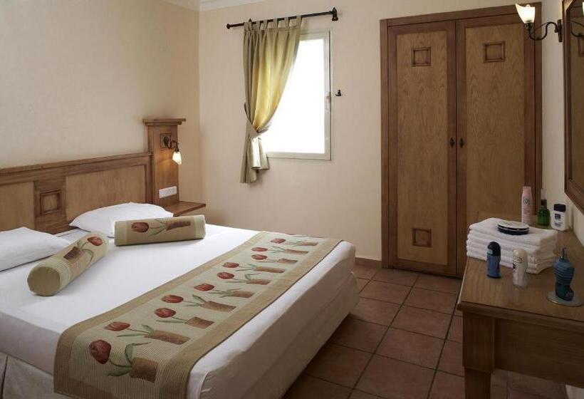 شقة غرفة واحدة, Club Anastasia   Family