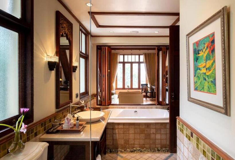 سوییت اجرایی, Ariyasom Villa