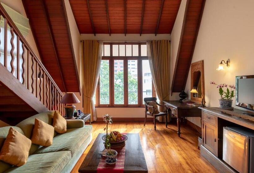 سوییت اجرایی, Ariyasom Villa