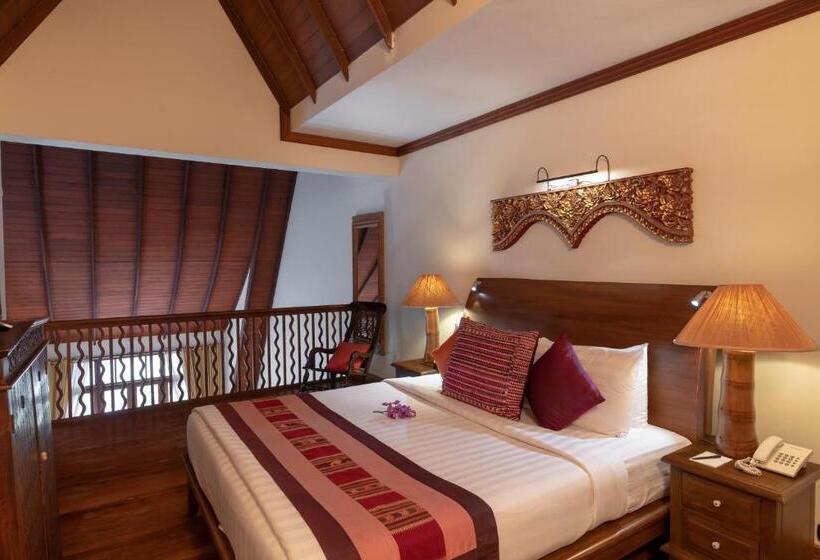 سوییت اجرایی, Ariyasom Villa