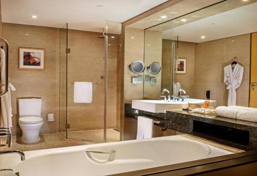 Pokój Premium Widok Jezioro, Crowne Plaza Tianjin Binhai By Ihg