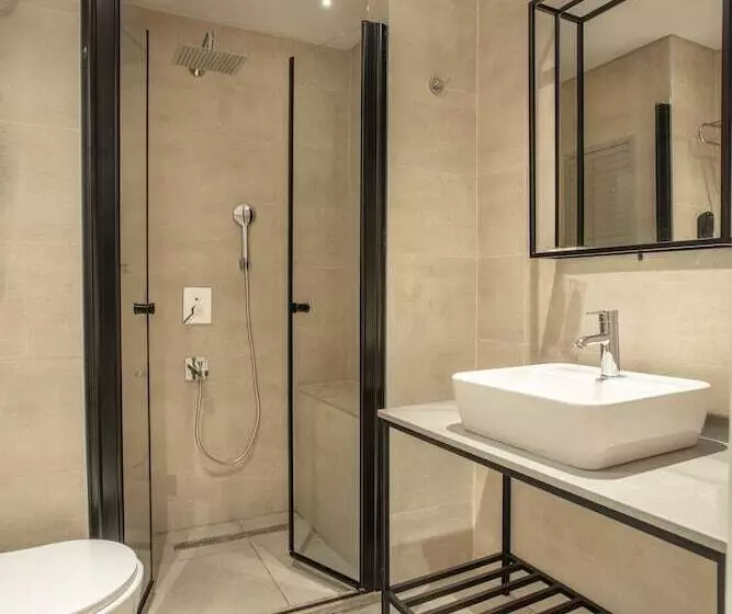 1 Bedroom Superior Apartment