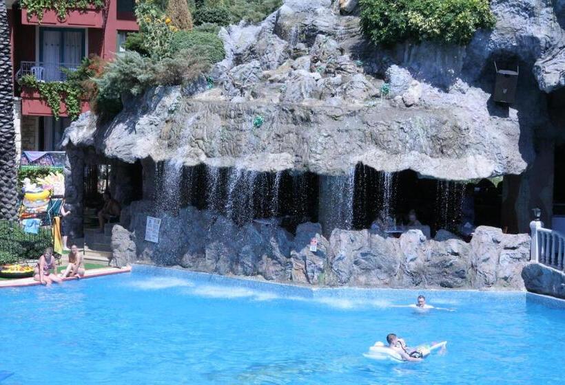 דירת חדר סופריור, Grand Aquarium
