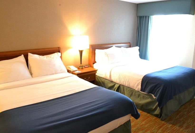 带2个双人床的标准工作室, Holiday Inn Express Hotels Biddeford, An Ihg
