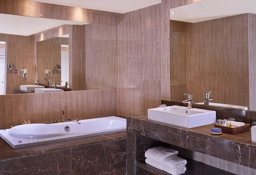 سوئیت رویال, Jaz Elite Crystal, Almaza Bay