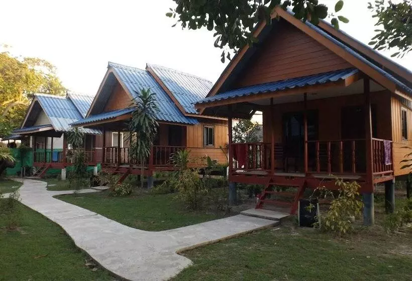 اتاق استاندارد با چشم‌انداز باغ, Lanta Sunny House
