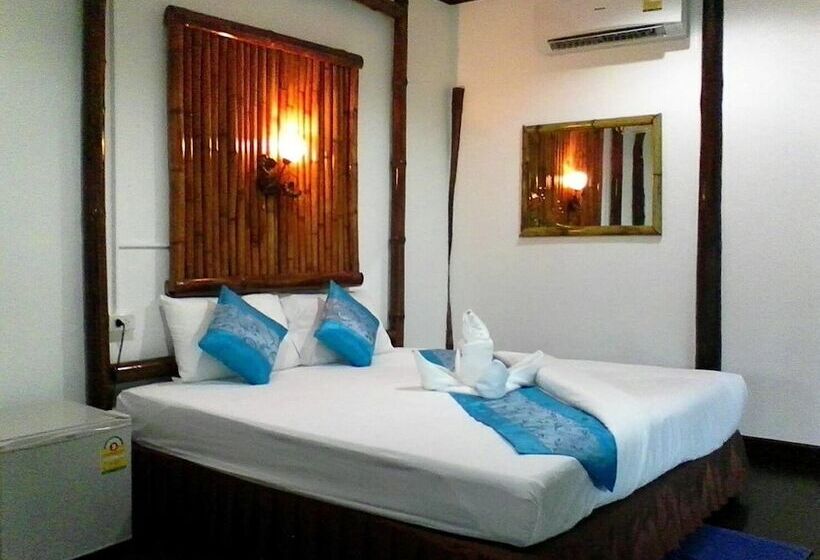 Номер Deluxe Вид на Бассейн, Lanta Sunny House