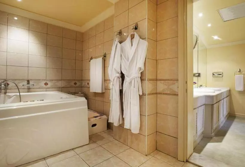 Presidential Suite