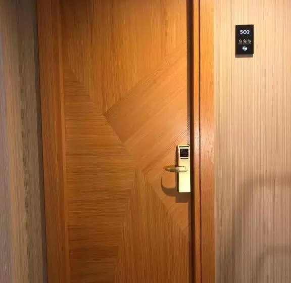 スタンダードシングルルーム, Maywood